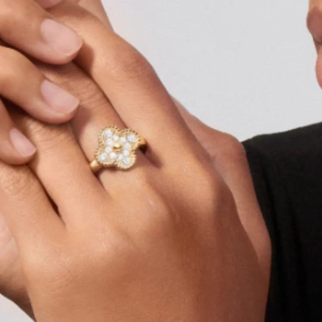 Amber Ring - Diamond / Gold