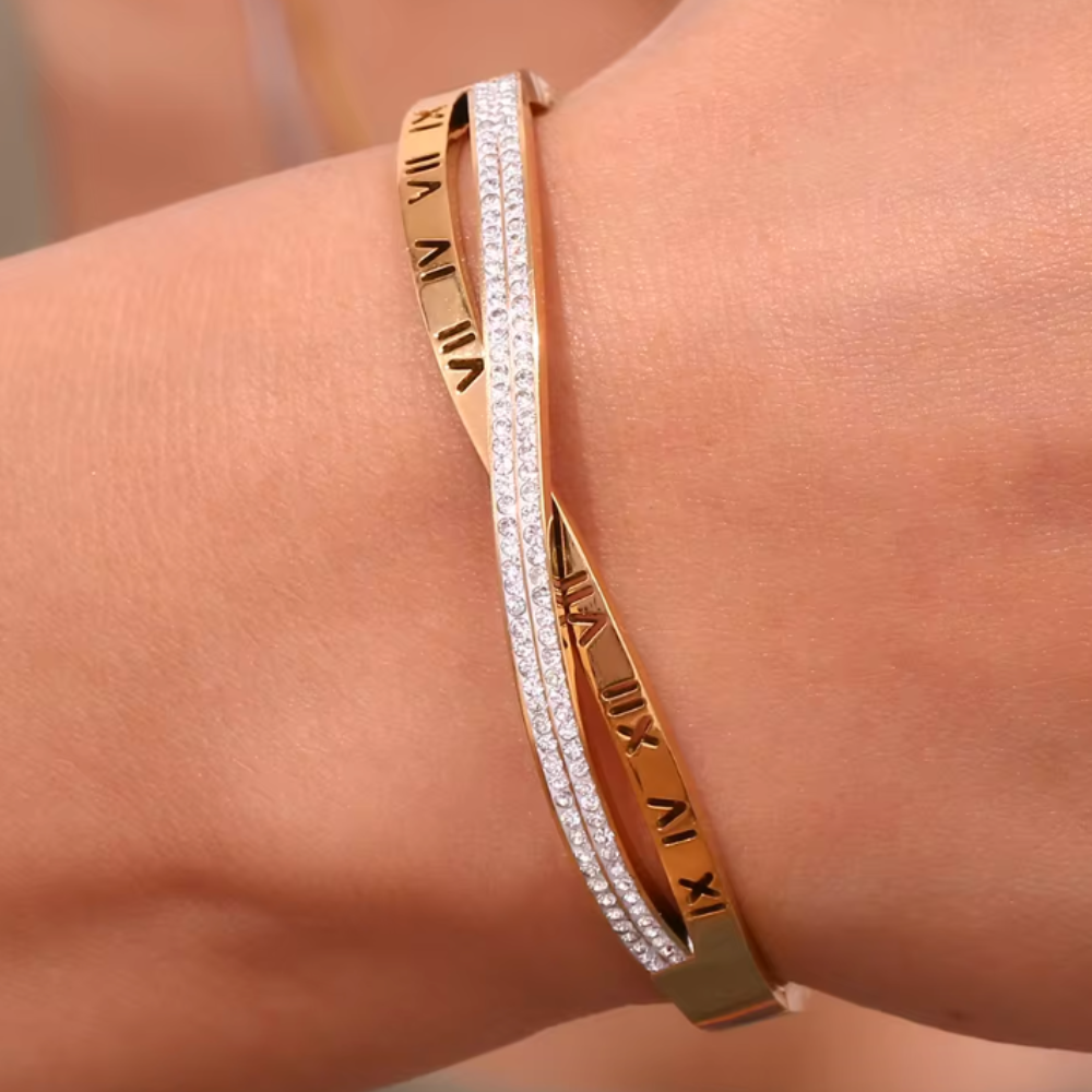 Love Bangle - Gold