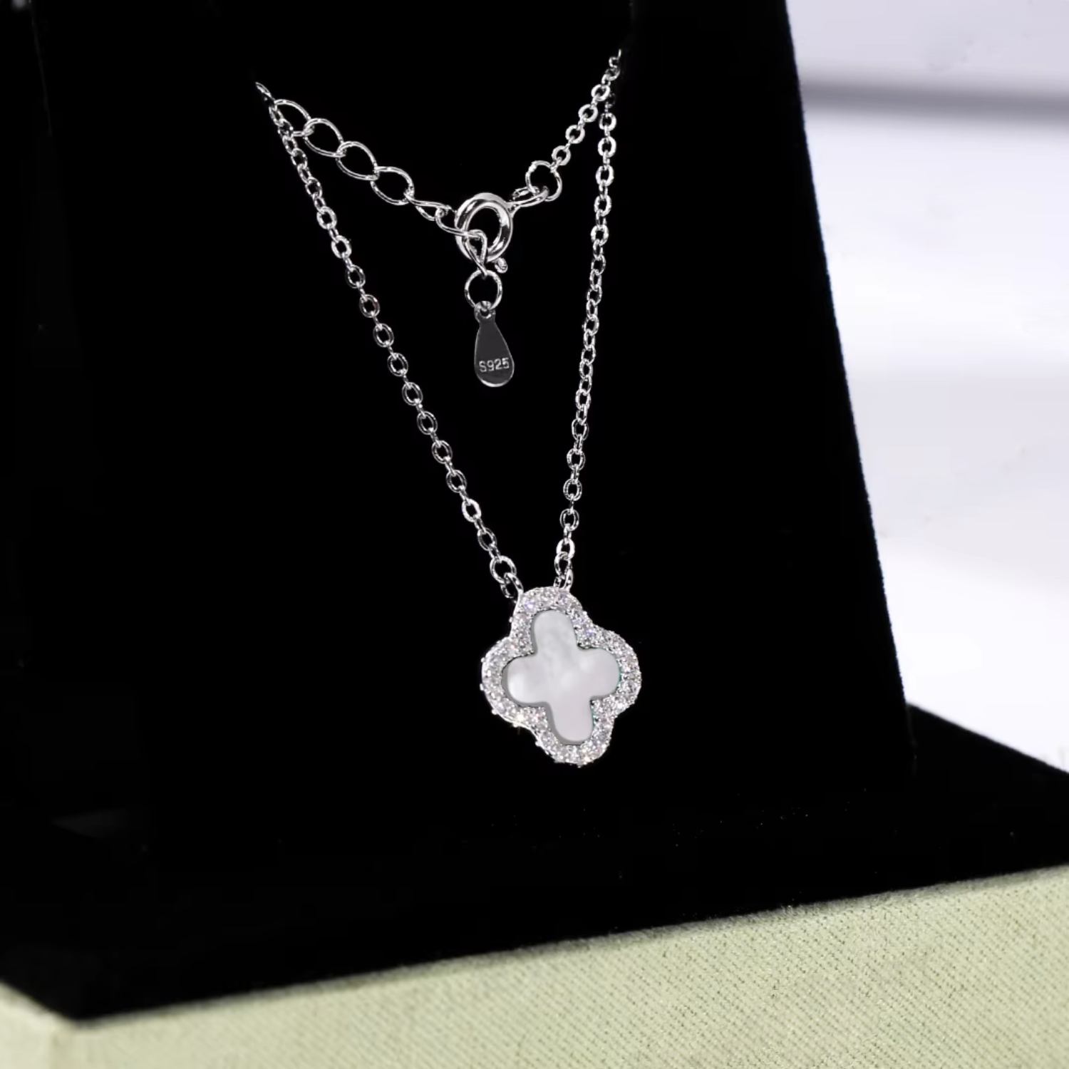Clover Diamond Necklace