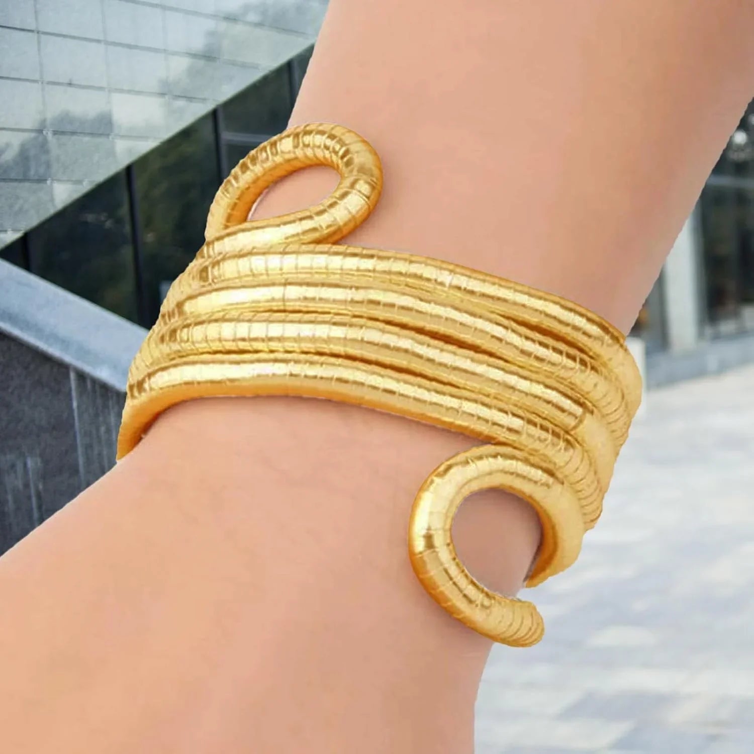 Flexible snake chain