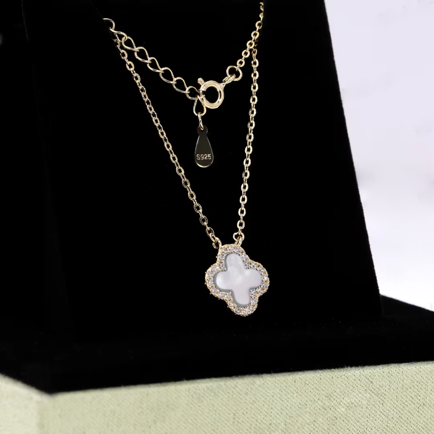 Clover Diamond Necklace